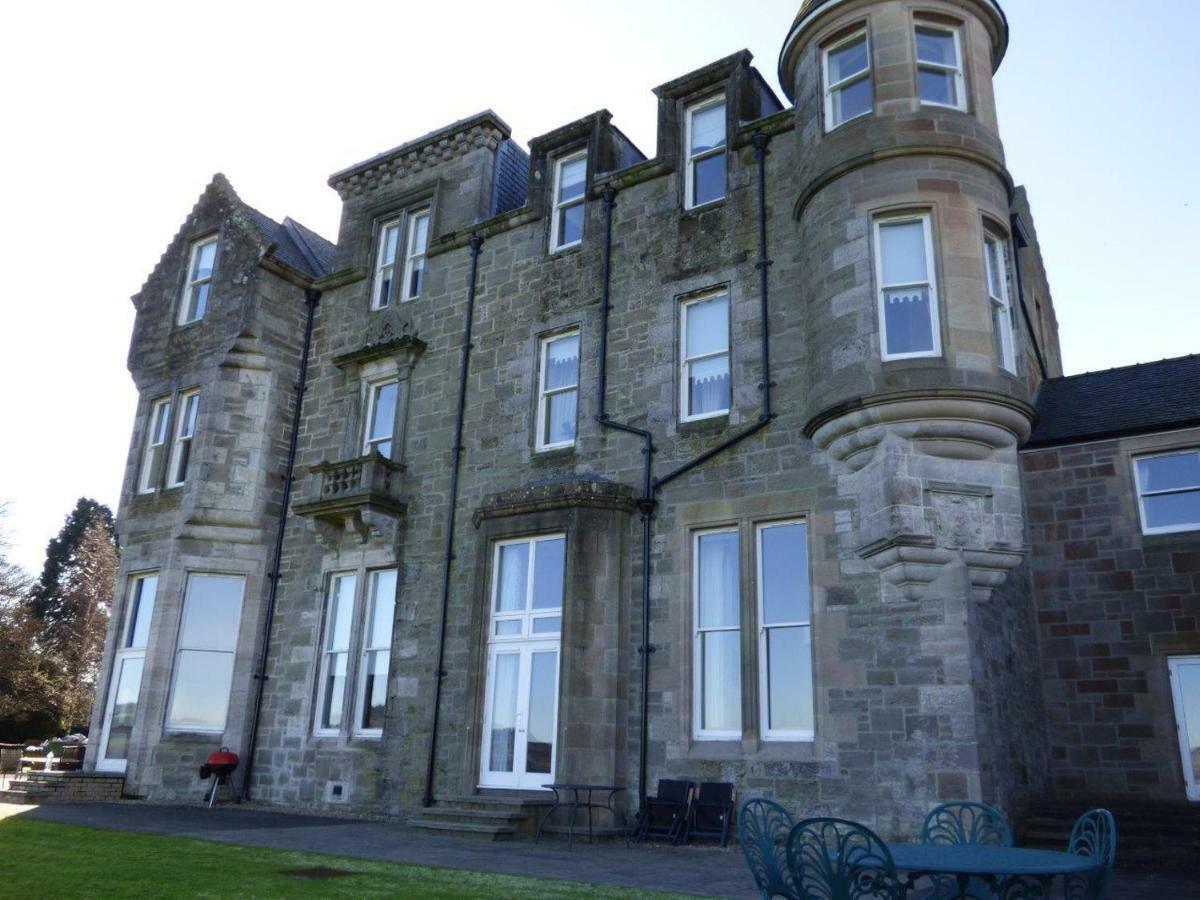 The Pipers No 7 Lomond Castle Apartment